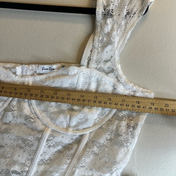 NWT Faded Rose Corset Bustier Women's White Cropped Lace Top Size XL - Picture 4 of 8